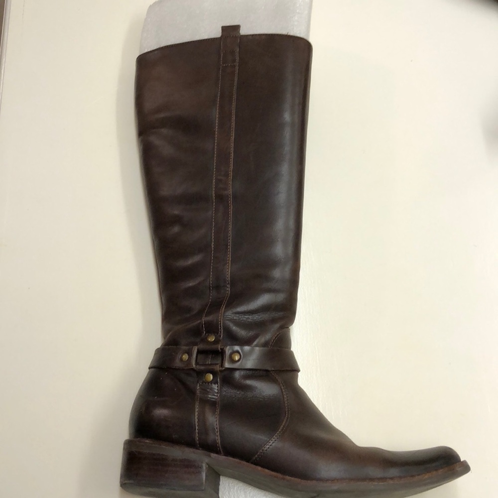 Dark brown leather zip up boots